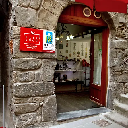 Rollando Вернацца