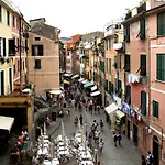 Rollando