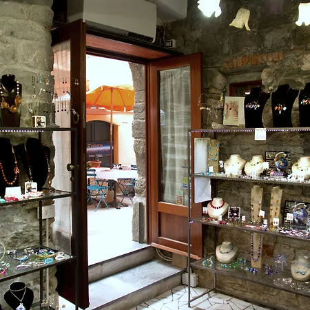 Rollando 3* Βερνάτσα