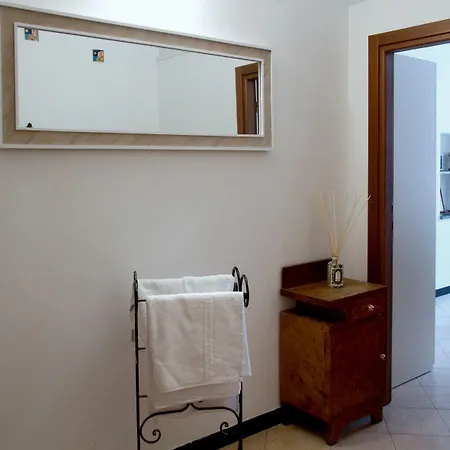 Rollando Πανσιόν 3*