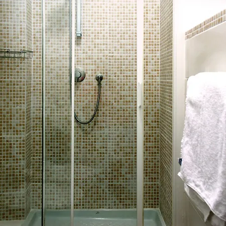 アフィッタカメレ ローランド 3* ヴェルナッツァ