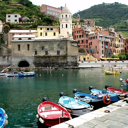 Rollando Πανσιόν 3*