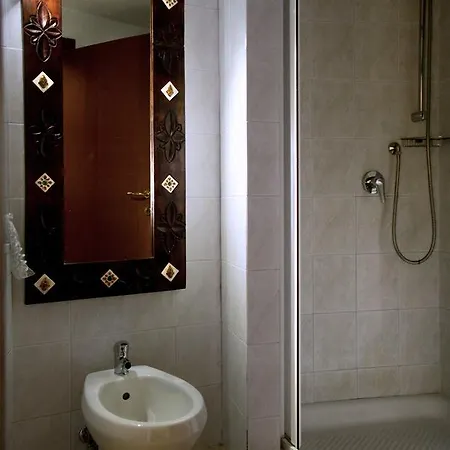 アフィッタカメレ ローランド ゲストハウス ヴェルナッツァ