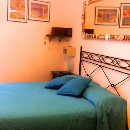 Rollando Πανσιόν Βερνάτσα